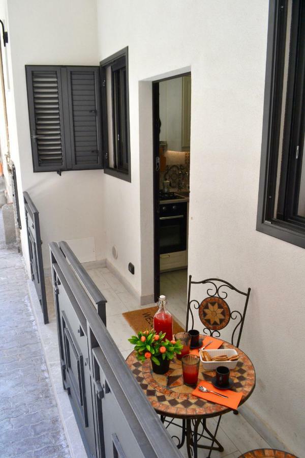 I Pupi - Sicilian Apartment Giardini Naxos Exteriör bild