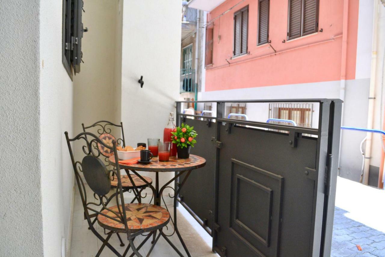 I Pupi - Sicilian Apartment Giardini Naxos Exteriör bild